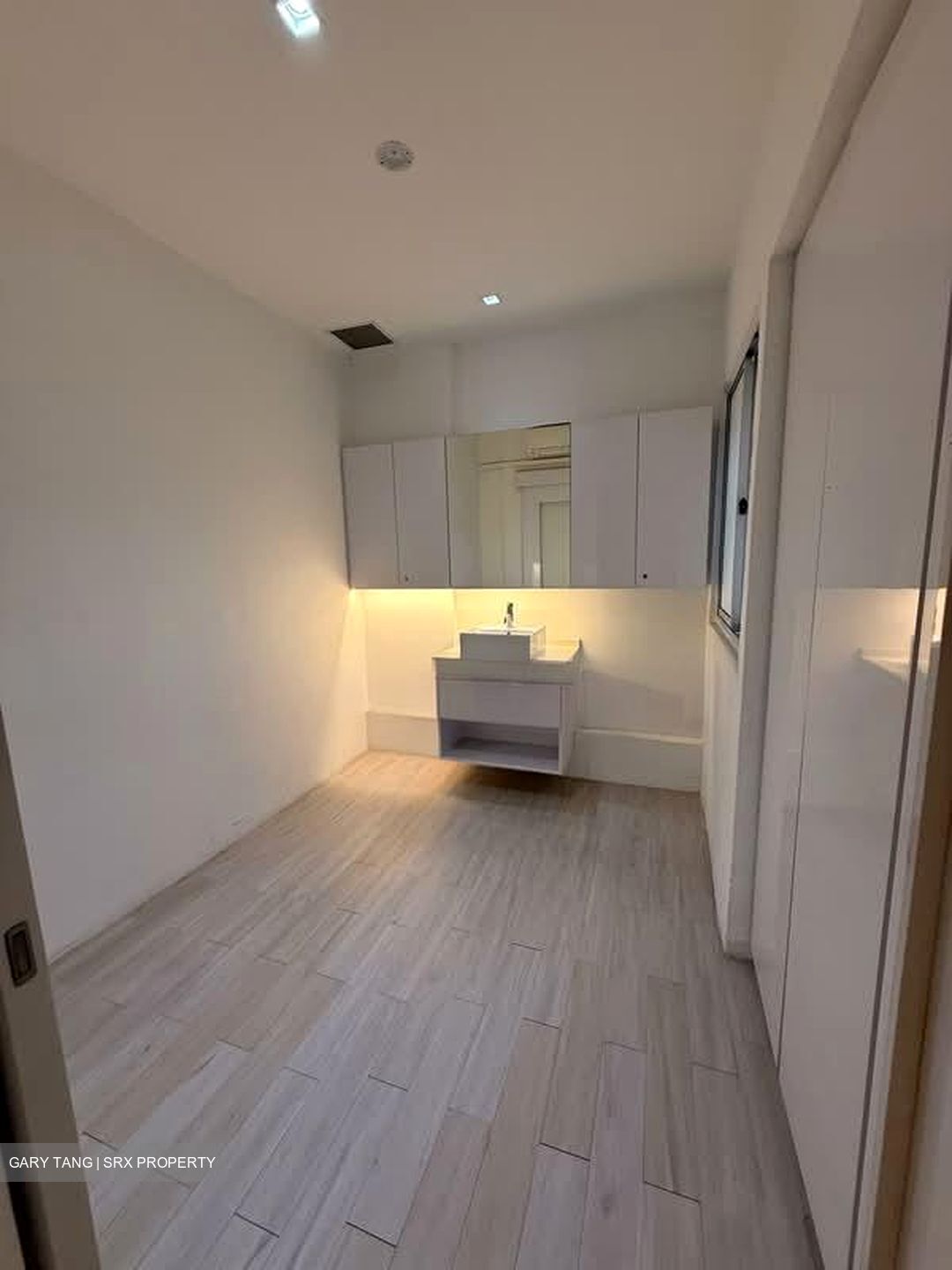Ang Mo Kio Avenue 8 (D20), Shop House #586028791